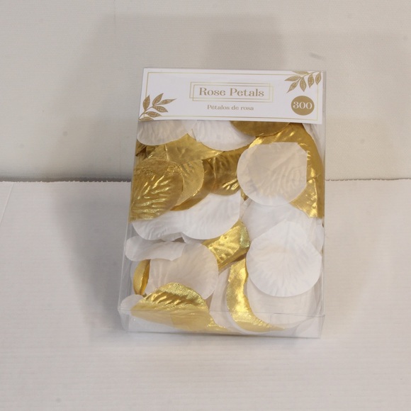 Amscan Collection Premium 300 pc Gold/White Wedding Confetti Fabric Rose Petal - Picture 2 of 3
